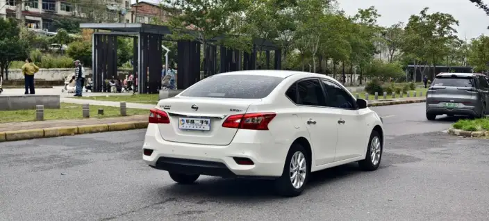 Nissan Sylphy 2021 Model Classic 1.6 XL CVT Deluxe Edition – фото 6