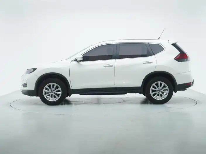Nissan X-Trail 2023 Model Classic Edition 2.0L 2WD Smart Connect Comfort Edition – фото 4