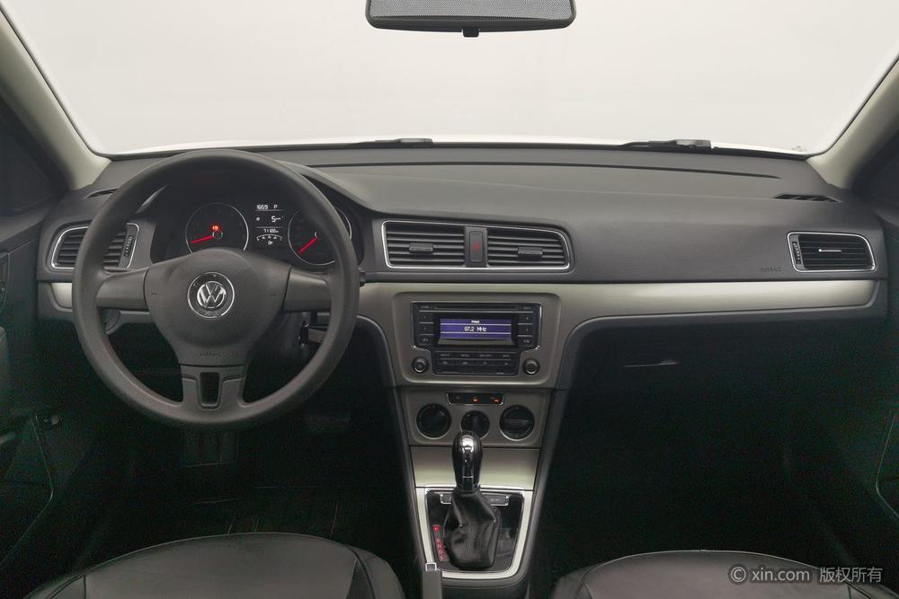 Volkswagen Lavida 2013 Classic Facelift 1.6L Automatic Comfort – фото 12