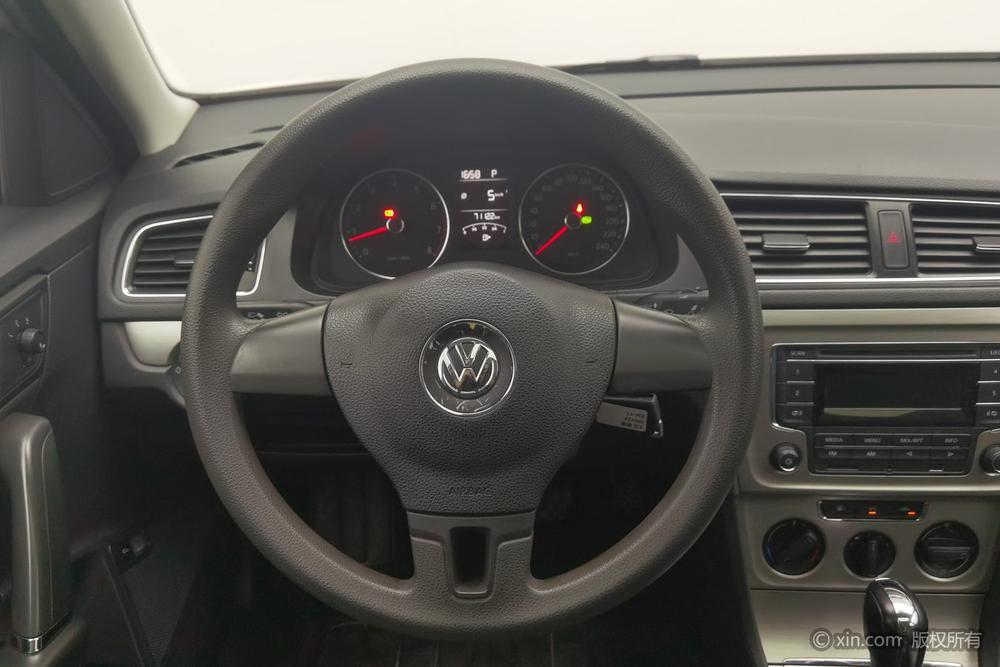 Volkswagen Lavida 2013 Classic Facelift 1.6L Automatic Comfort – фото 14