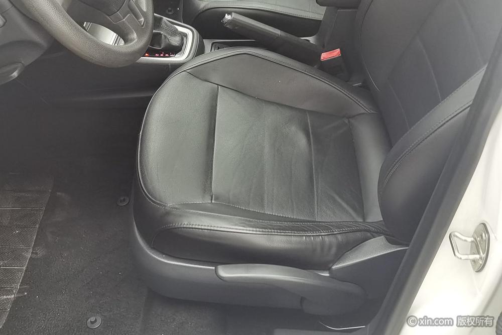 Volkswagen Lavida 2013 Classic Facelift 1.6L Automatic Comfort – фото 18