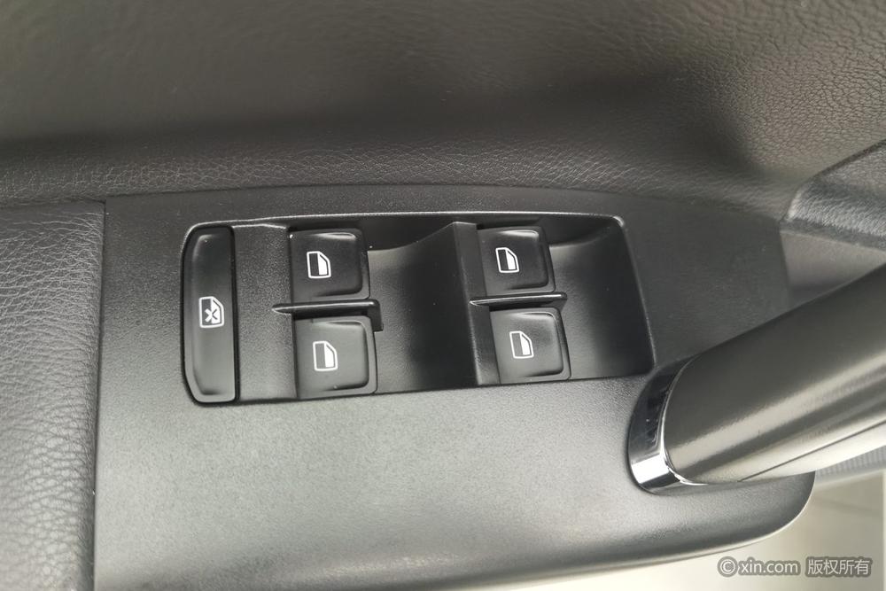 Volkswagen Lavida 2013 Classic Facelift 1.6L Automatic Comfort – фото 22