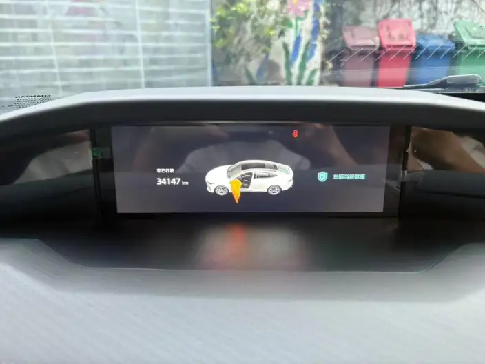 Changan UNI-V 2023 Model 2.0T Leading speed Edition – фото 8