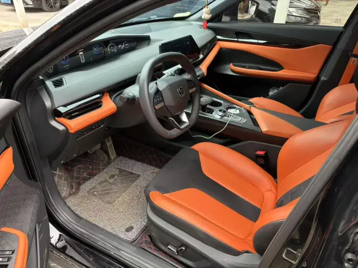 Changan UNI-V 2023 Model 2.0T Leading speed Edition – фото 9