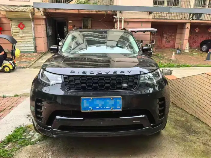 Land Rover Discovery 2023 Model Facelift 360PS R-Dynamic S – фото 2