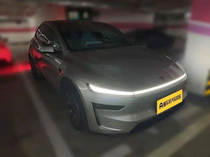 Model Y L 2026 Model Standard Edition – фото 3