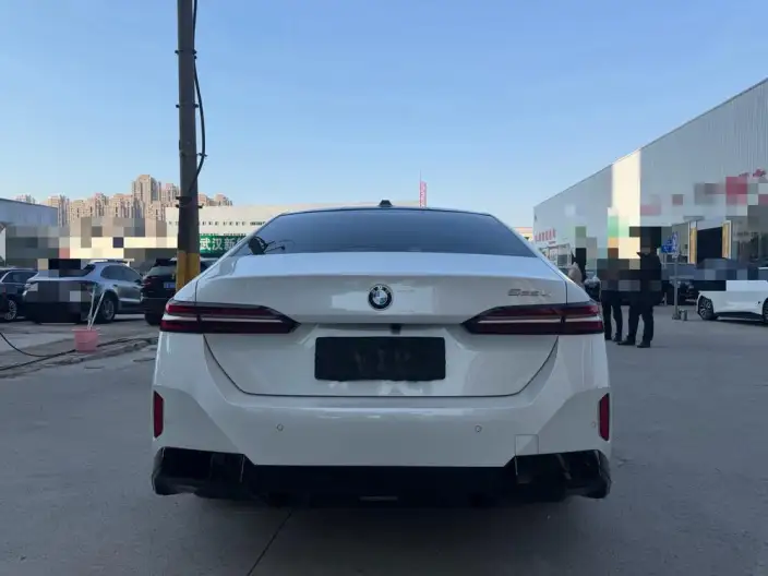 BMW 5 Series 2025 Model Facelift 525Li Luxury Set – фото 5
