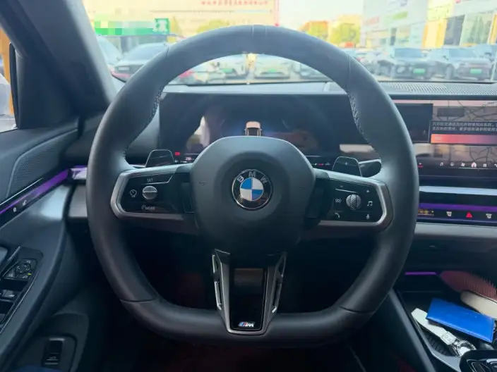 BMW 5 Series 2025 Model Facelift 525Li Luxury Set – фото 10