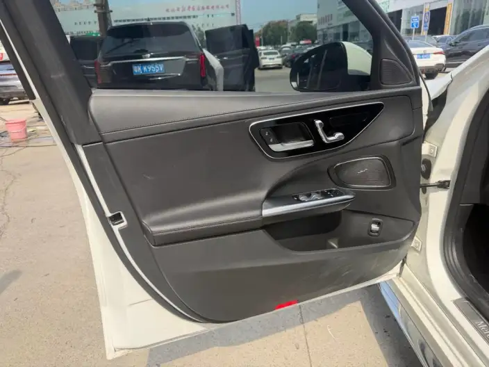 Mercedes-Benz C-Class 2024 Model Facelift C 260 L Sports Edition 4MATIC – фото 7