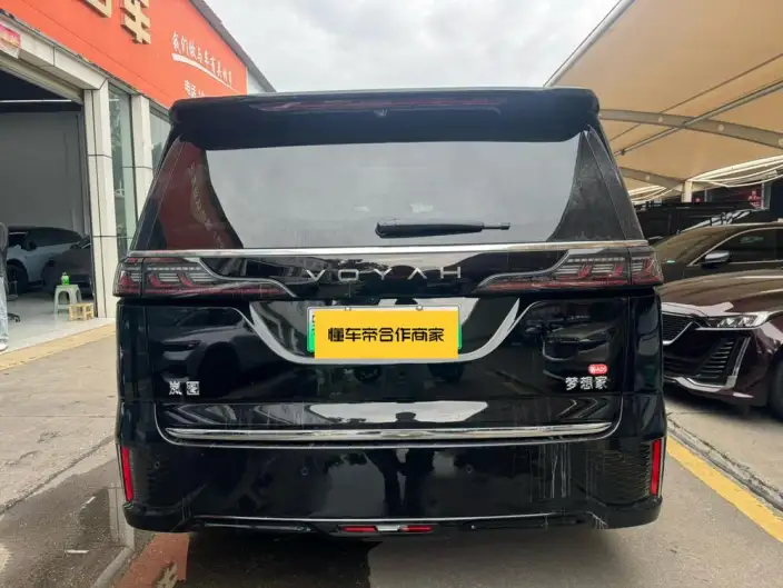VOYAH Dreamer PHEV 2026 Model Champion Edition – фото 5