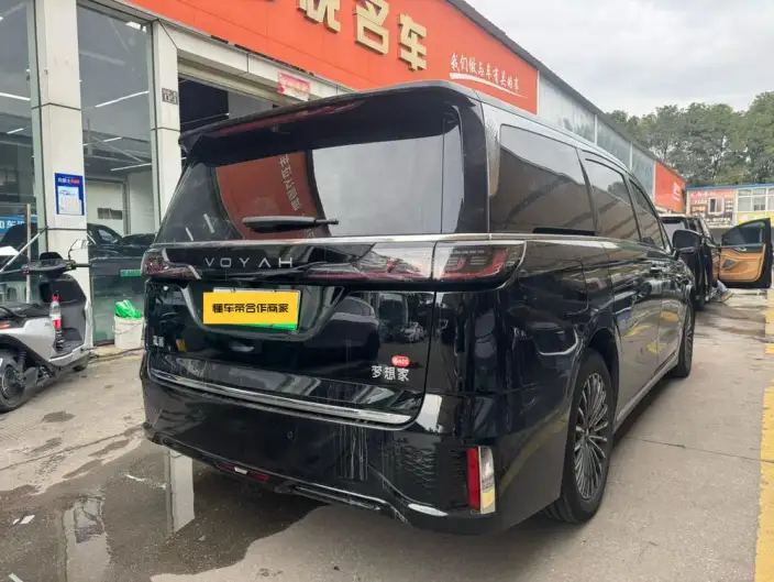 VOYAH Dreamer PHEV 2026 Model Champion Edition – фото 6