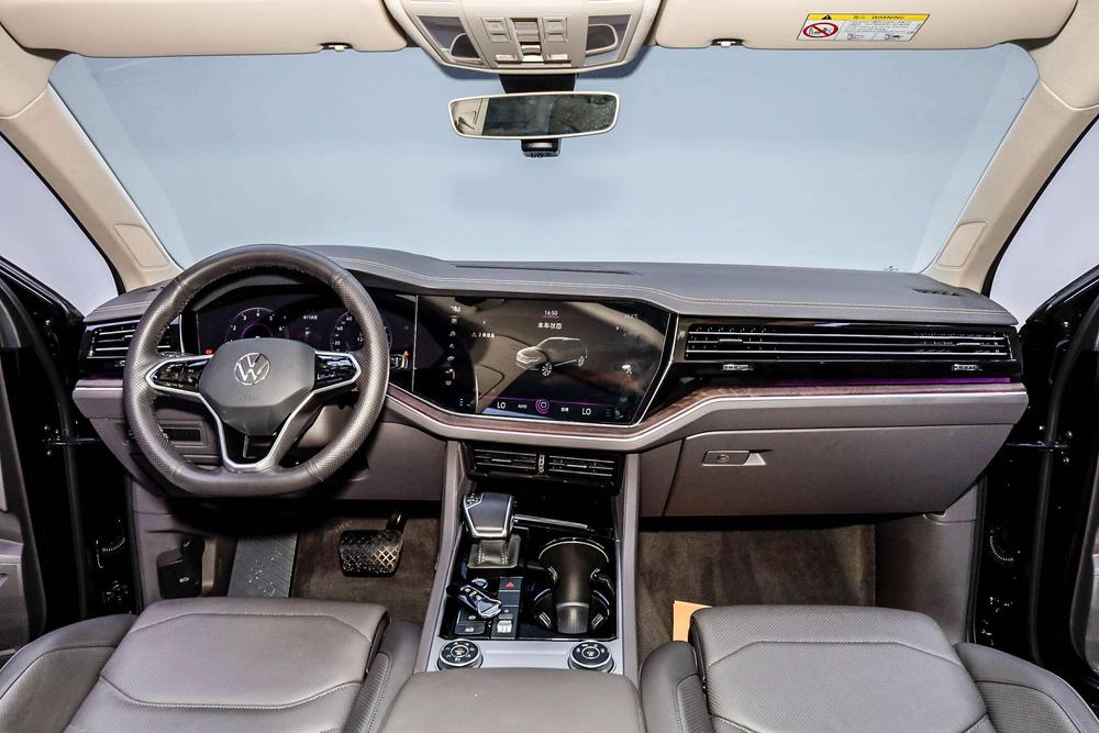 Volkswagen Touareg 2023 2.0TSI Ridgeline Edition – фото 30