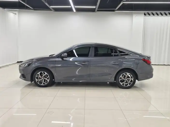MG5 2022 Model 180DVVT CVT Youth Ultimate Edition