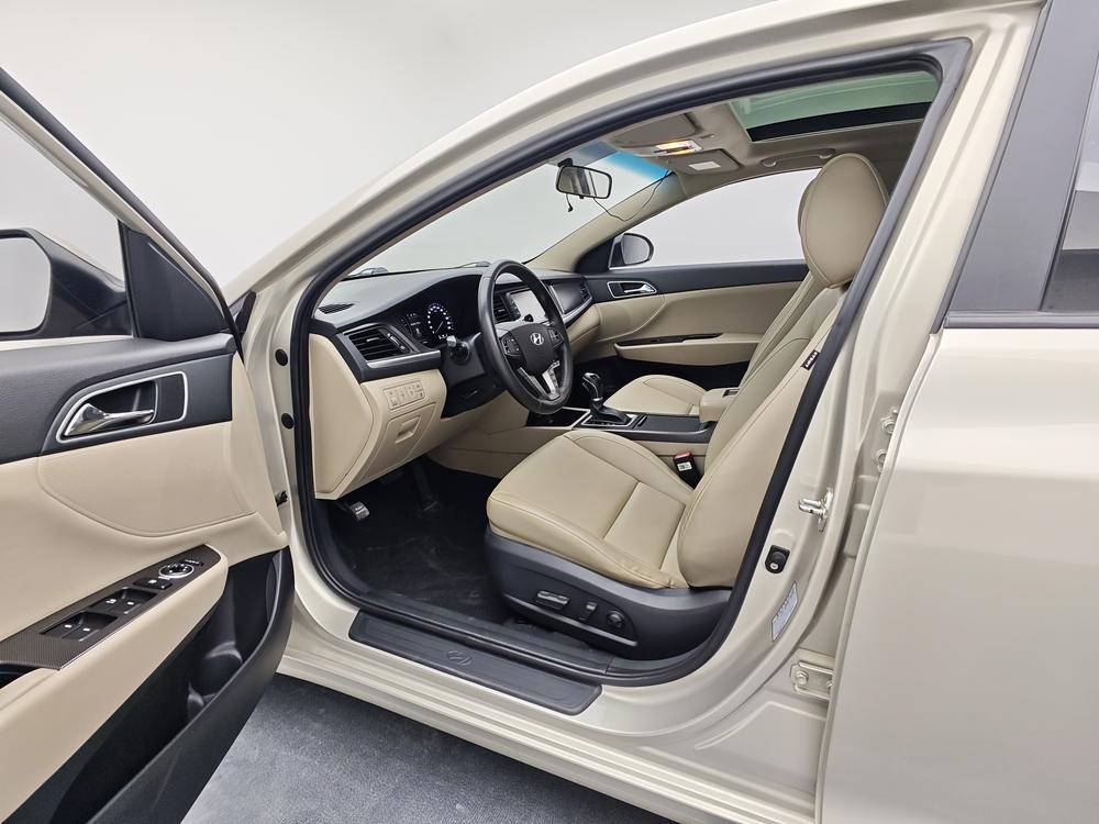 Hyundai Mistra 2017 модификация 1.8L автоматическое Prestige DLX National V – фото 17