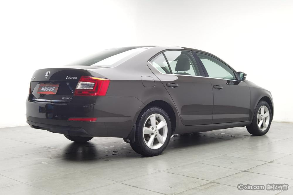 Skoda Octavia 2015 модификация 1.6L автоматическое Yi элегантный Edition