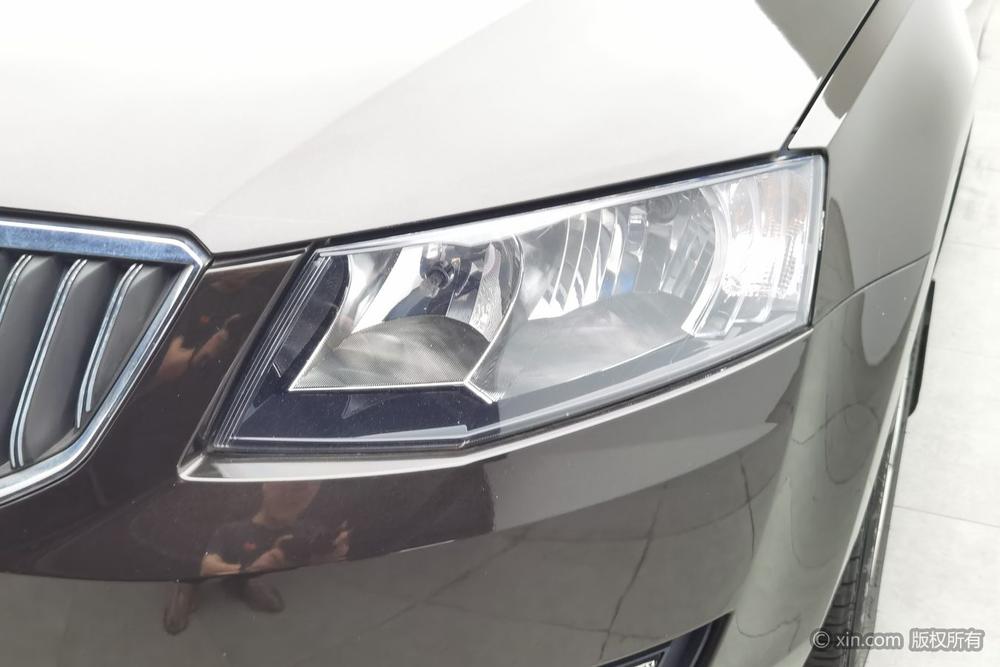 Skoda Octavia 2015 модификация 1.6L автоматическое Yi элегантный Edition – фото 7