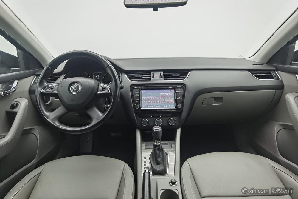 Skoda Octavia 2015 модификация 1.6L автоматическое Yi элегантный Edition – фото 12