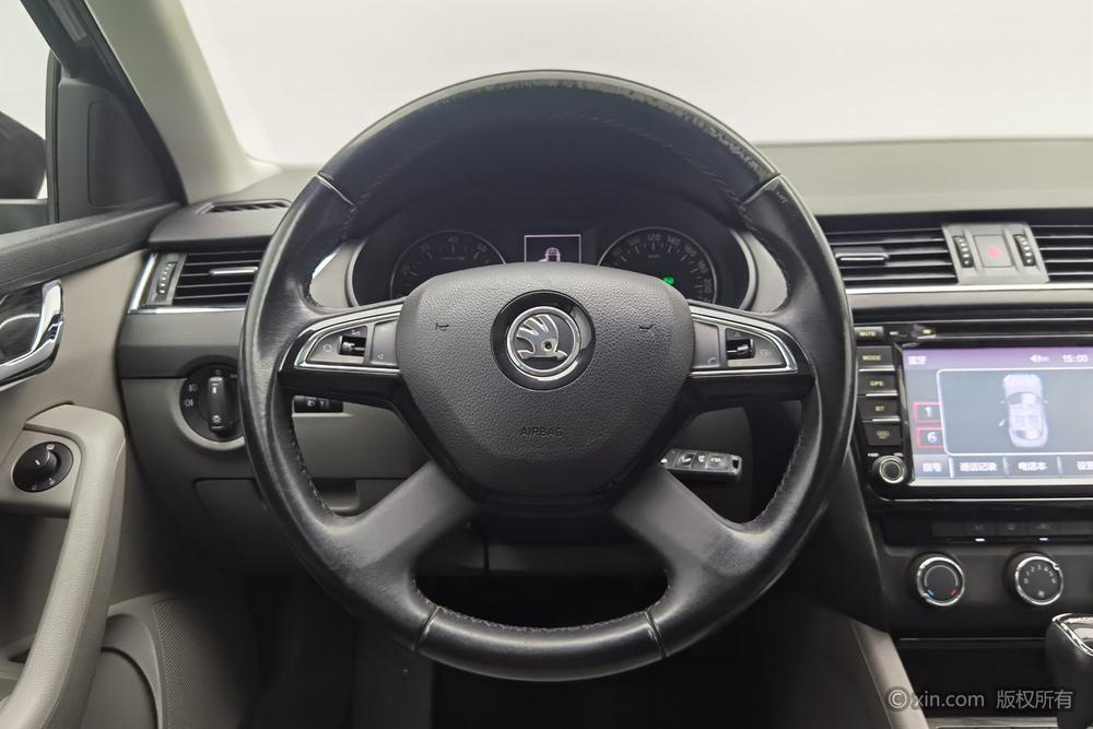 Skoda Octavia 2015 модификация 1.6L автоматическое Yi элегантный Edition – фото 13
