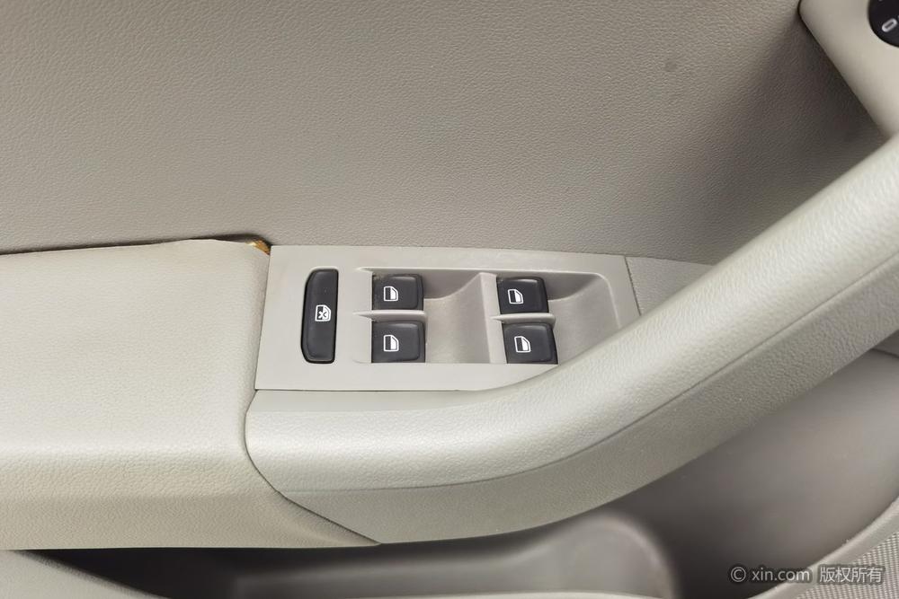 Skoda Octavia 2015 модификация 1.6L автоматическое Yi элегантный Edition – фото 22