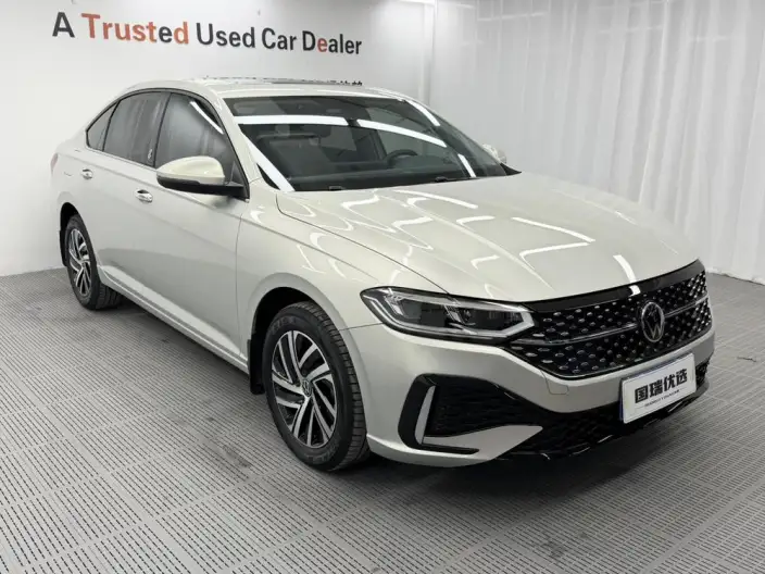 Volkswagen Lavida 2023 Model 1.5L Automatic Starry Sky Five Million Edition – фото 3