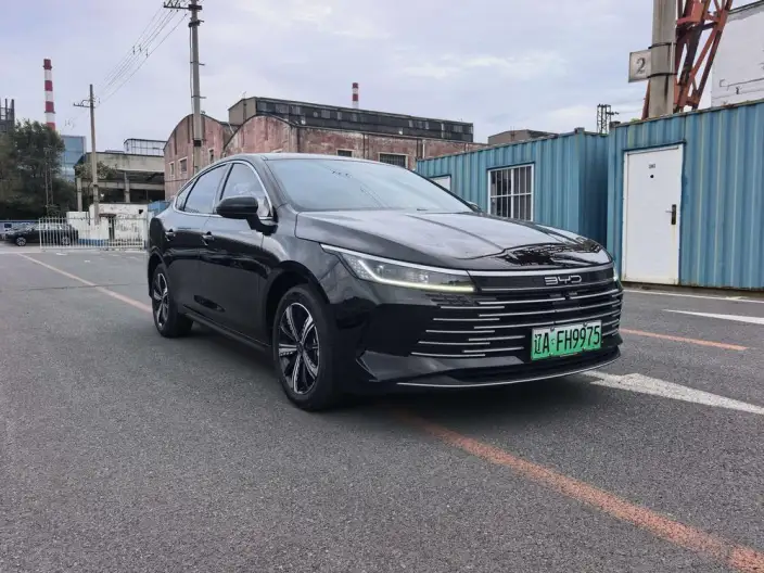 BYD Destroyer 05 2024 Model Honor Edition DM-i 120KM Luxury Model – фото 3