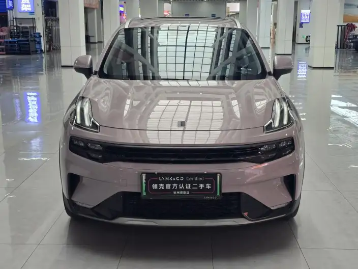 Lynk & Co 06 EM-P 2023 Model PHEV Remix Shero – фото 2