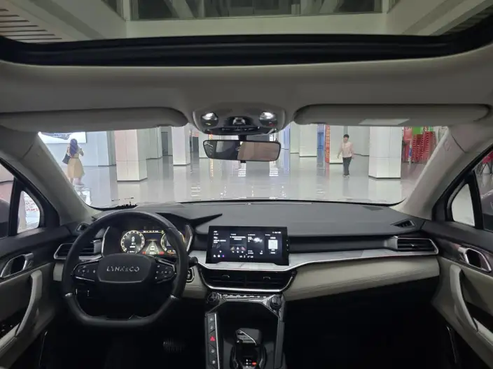 Lynk & Co 06 EM-P 2023 Model PHEV Remix Shero – фото 9
