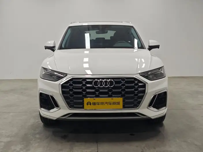 Audi Q5L 2022 Model 40T Luxury Dynamic Model – фото 2