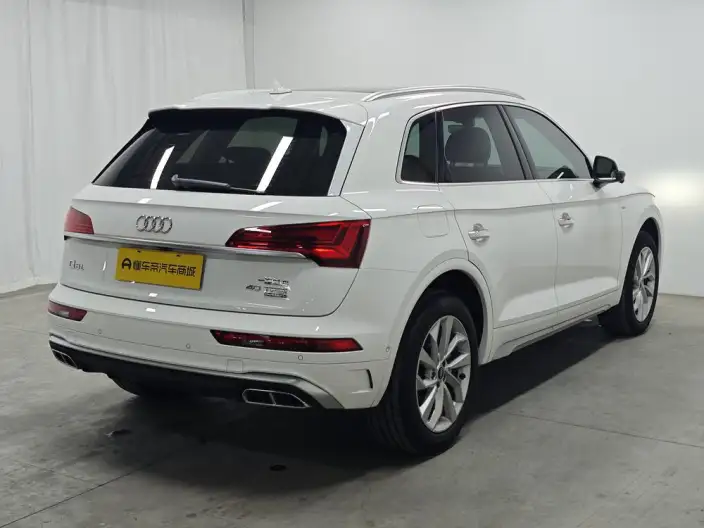 Audi Q5L 2022 Model 40T Luxury Dynamic Model – фото 7