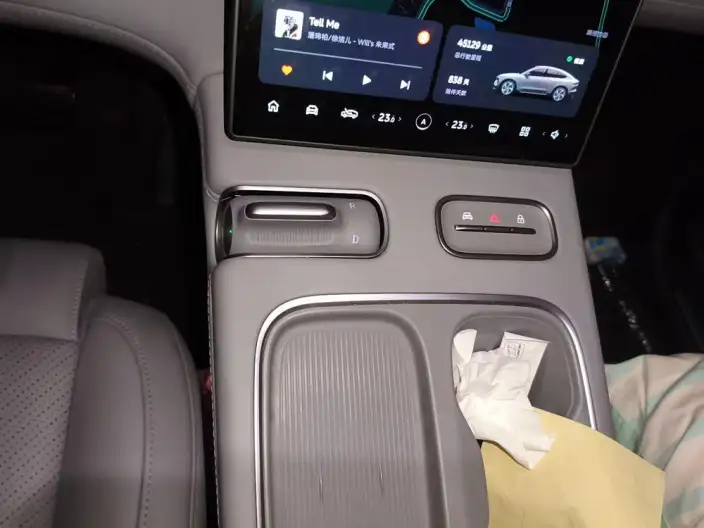 NIO EC6 2024 Model 100kWh – фото 9