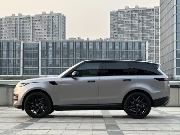 Range Rover Sport 2023 Model 3.0 L6 DYNAMIC SE