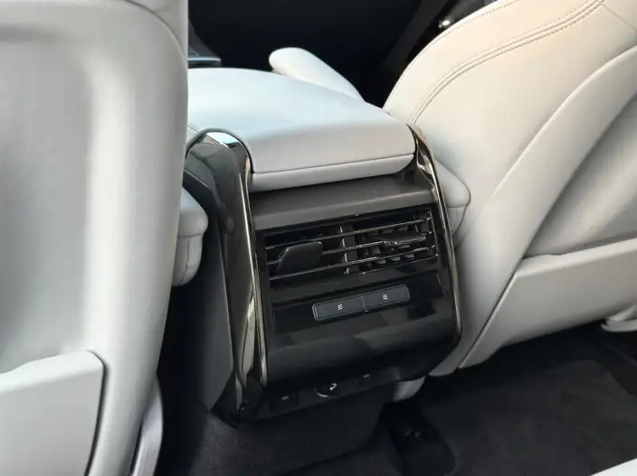 Range Rover Sport 2023 Model 3.0 L6 DYNAMIC SE – фото 8