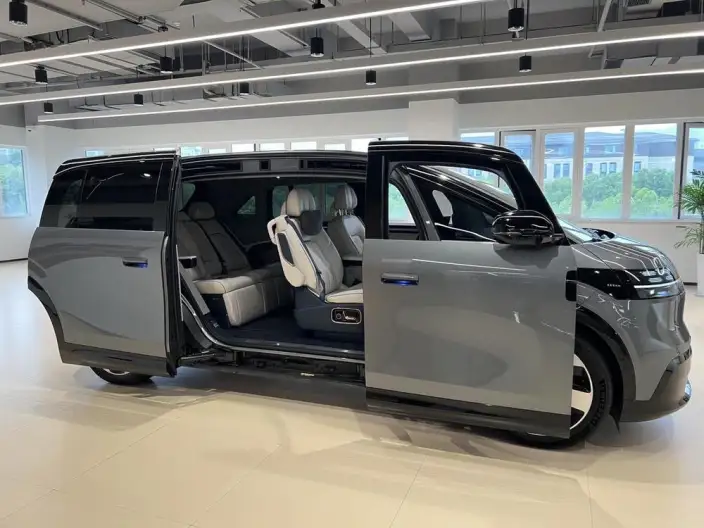 ZEEKR MIX 2025 Model 76kWh Smart Driving Edition – фото 7
