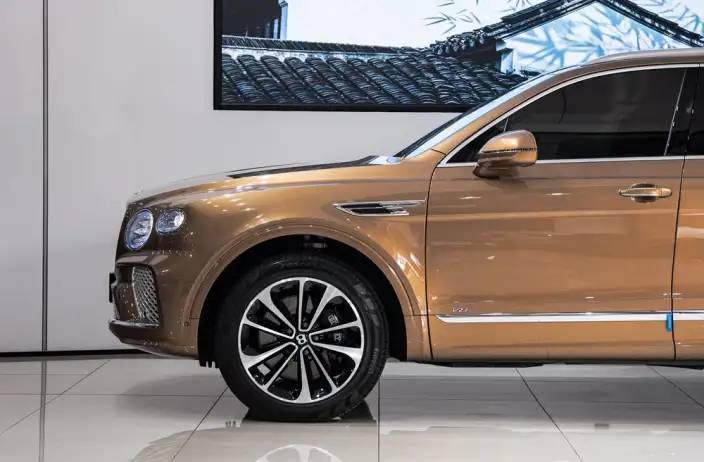 Bentayga 2022 Model 4.0T V8 – фото 4