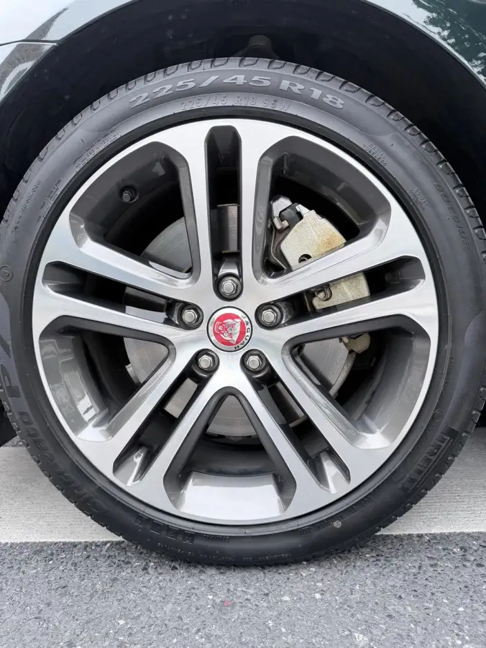 Jaguar XE L 2022 Model 2.0T 250PS R-DYNAMIC S Enterprising Sports Edition – фото 9