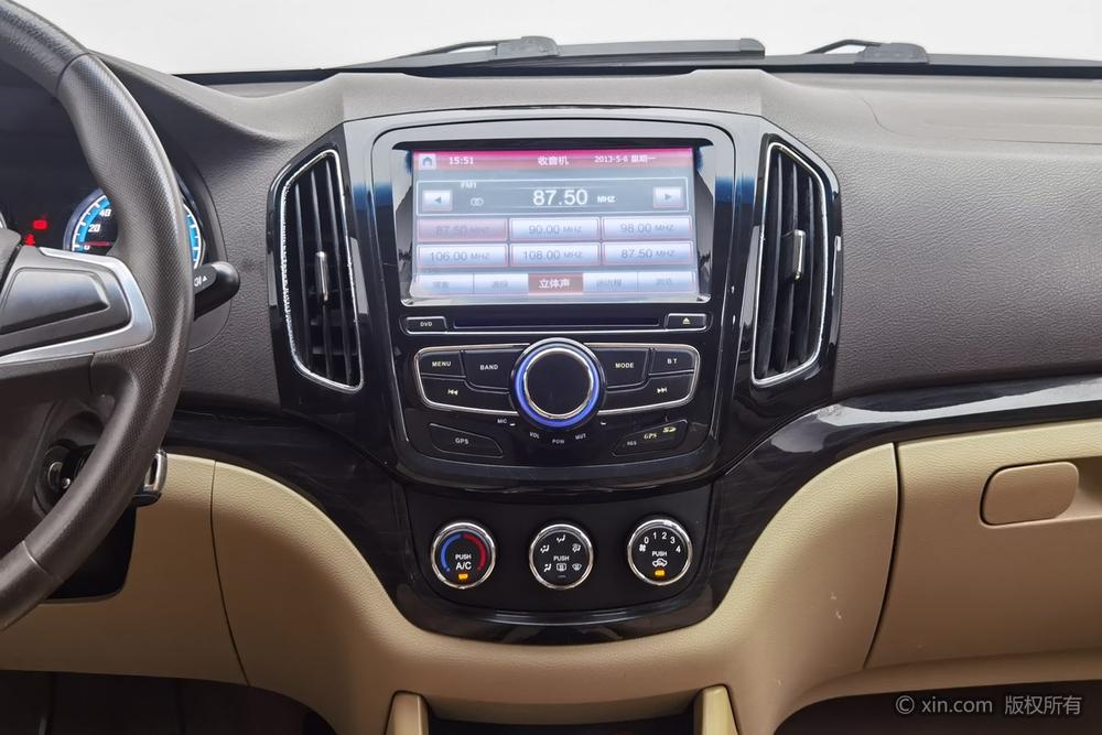Baojun 730 2014 модификация 1.5L Manual Comfort ESP Edition 7 seat – фото 10