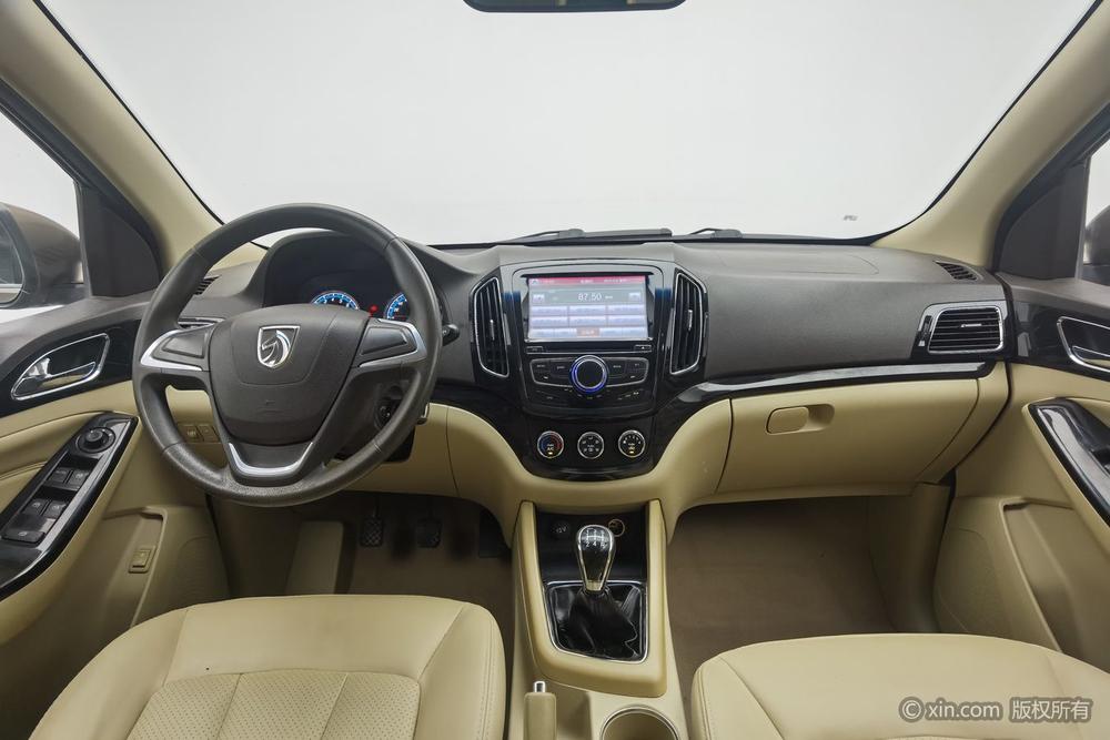 Baojun 730 2014 модификация 1.5L Manual Comfort ESP Edition 7 seat – фото 12