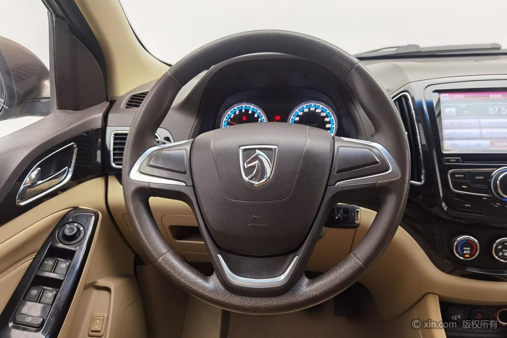 Baojun 730 2014 модификация 1.5L Manual Comfort ESP Edition 7 seat – фото 13