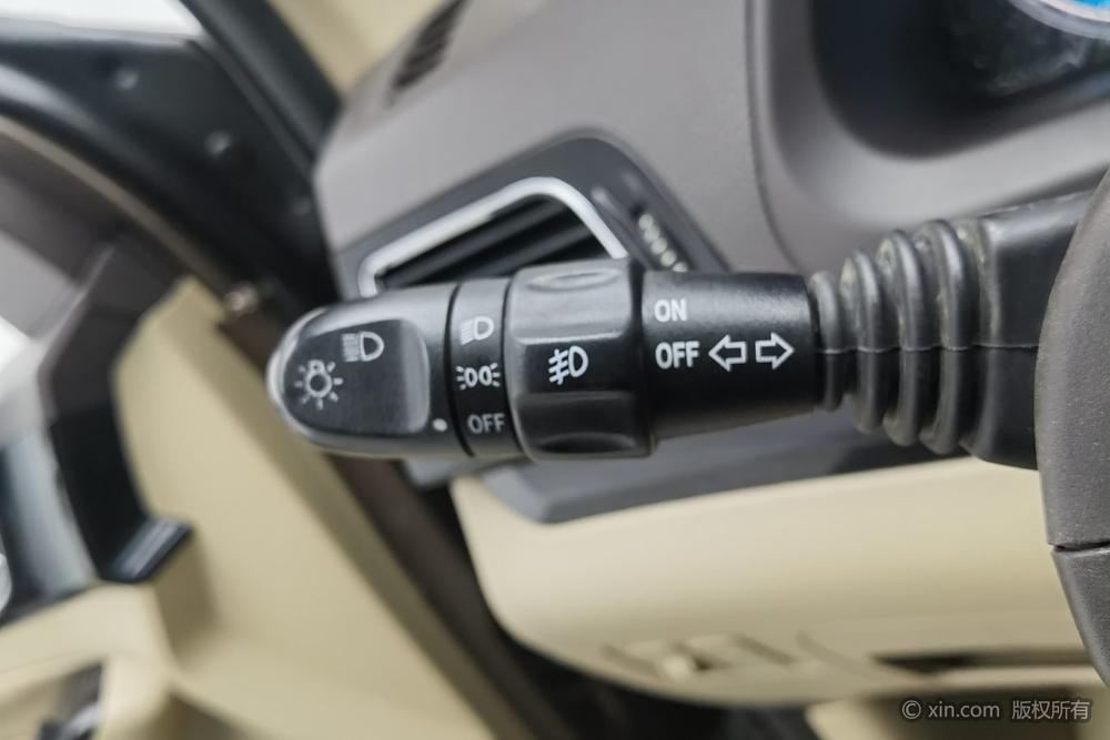 Baojun 730 2014 модификация 1.5L Manual Comfort ESP Edition 7 seat – фото 15