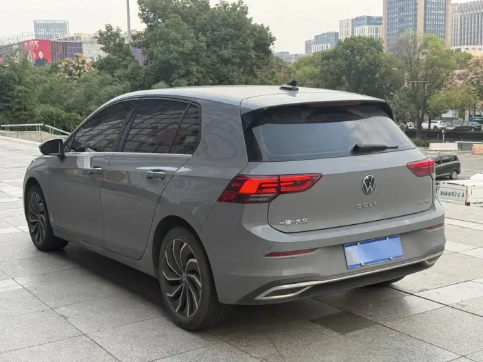 Volkswagen Golf 2021 Model 280TSI DSG Pro – фото 5