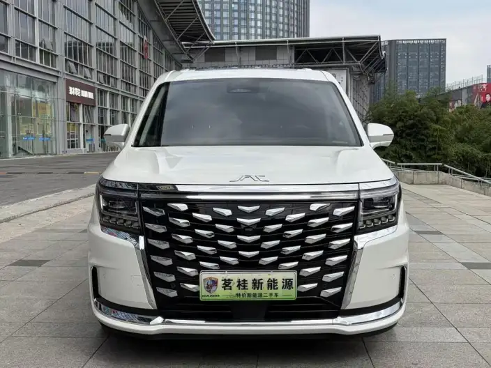 Ruifeng RF8 PHEV 2024 Model Smart Listening Edition 1.5T 150KM Flagship Model – фото 2