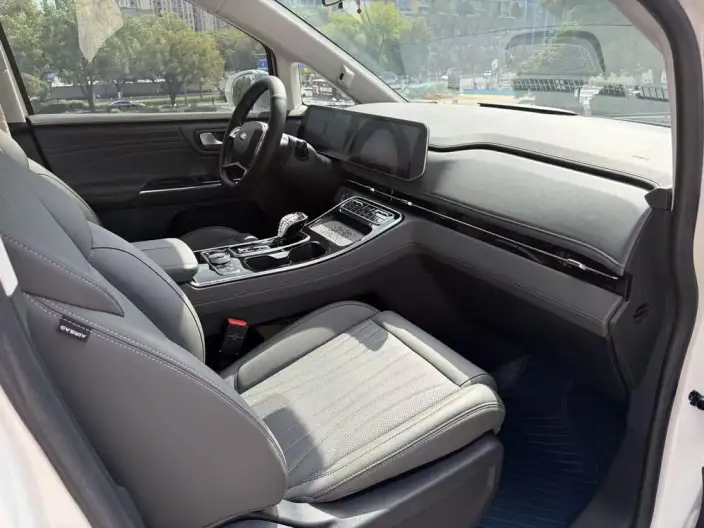 Ruifeng RF8 PHEV 2024 Model Smart Listening Edition 1.5T 150KM Flagship Model – фото 9