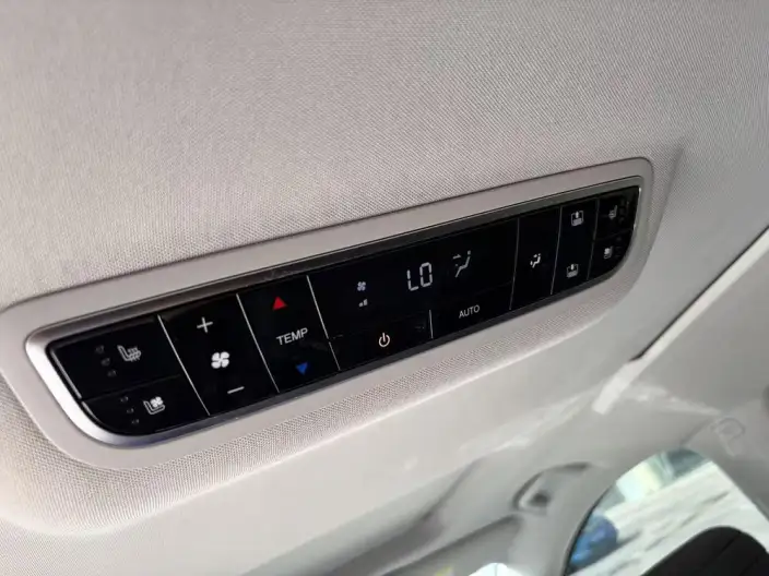 Ruifeng RF8 PHEV 2024 Model Smart Listening Edition 1.5T 150KM Flagship Model – фото 10