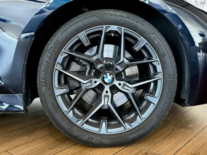 BMW 3 Series 2025 Model 330Li M Sports Night Set – фото 6