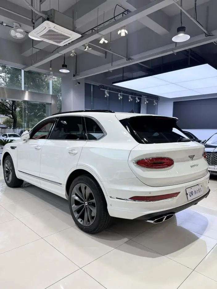 Bentayga 2022 Model 4.0T Automatic Qian Drive 5 seat Parallel Imported – фото 5