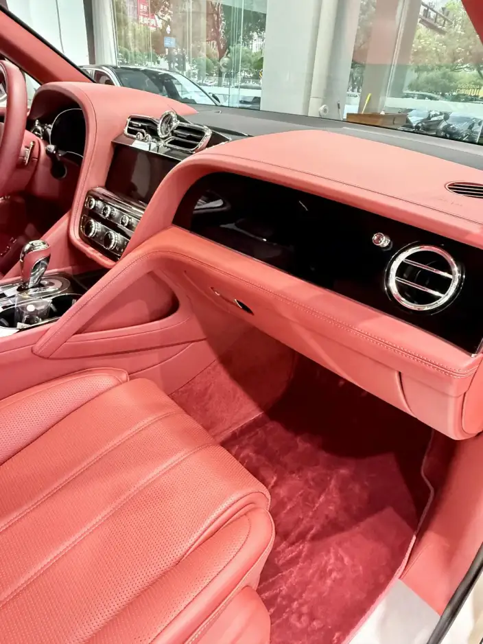 Bentayga 2022 Model 4.0T Automatic Qian Drive 5 seat Parallel Imported – фото 6
