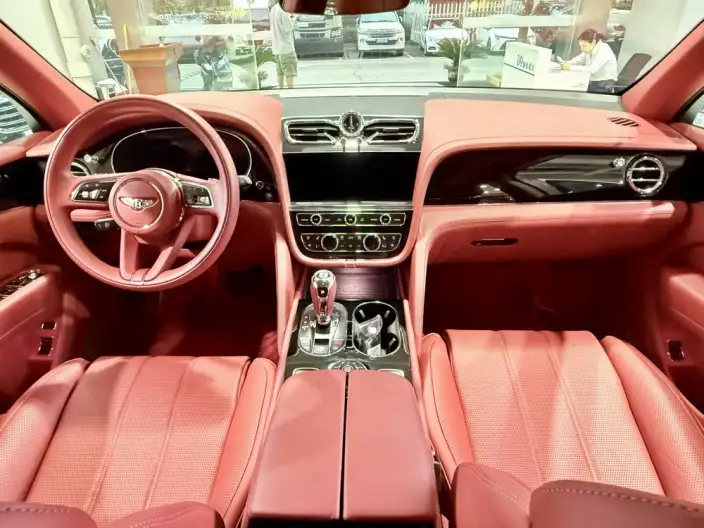 Bentayga 2022 Model 4.0T Automatic Qian Drive 5 seat Parallel Imported – фото 8