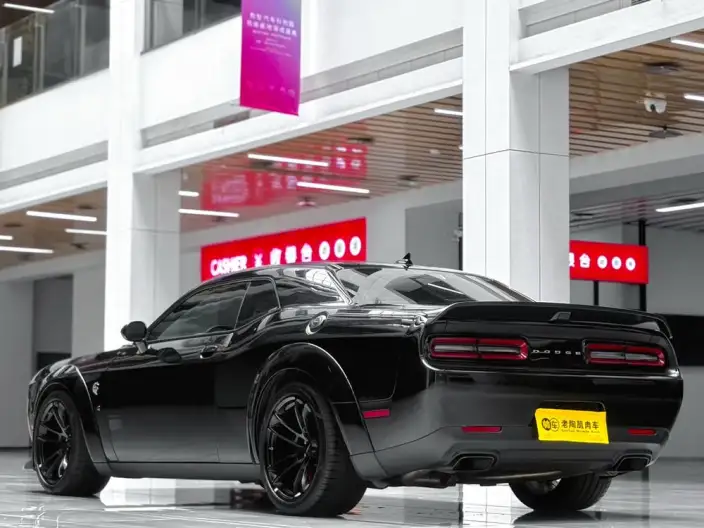 Challenger 2022 Model 6.2T Automatic Rear Drive 5 seat Parallel Imported – фото 4