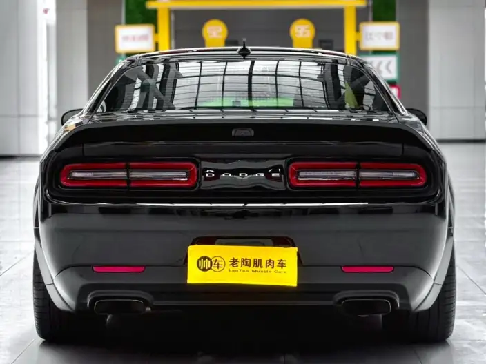 Challenger 2022 Model 6.2T Automatic Rear Drive 5 seat Parallel Imported – фото 5