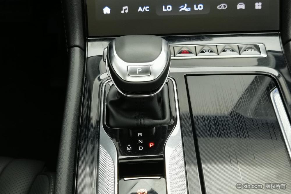 Hongqi H5 2024 2.0T Automatic Smart Connect Flag Smooth – фото 16
